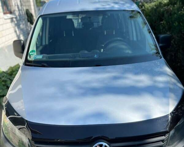 Серый Фольксваген Кадди, объемом двигателя 1.6 л и пробегом 222 тыс. км за 10000 $, фото 1 на Automoto.ua