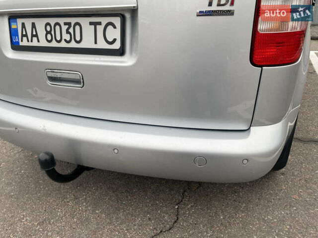 Серый Фольксваген Кадди, объемом двигателя 1.6 л и пробегом 296 тыс. км за 12300 $, фото 10 на Automoto.ua