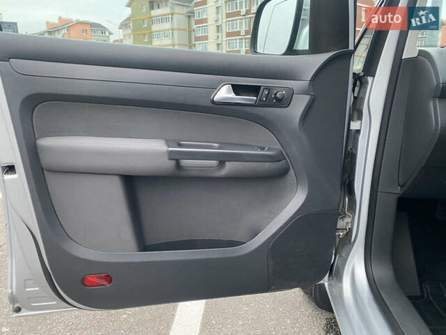 Серый Фольксваген Кадди, объемом двигателя 1.6 л и пробегом 296 тыс. км за 12300 $, фото 33 на Automoto.ua