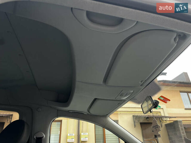 Сірий Фольксваген Кадді, об'ємом двигуна 1.6 л та пробігом 237 тис. км за 11999 $, фото 31 на Automoto.ua