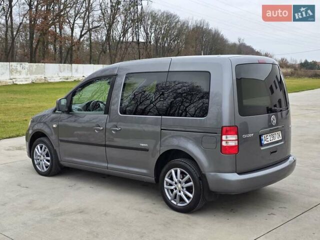 Серый Фольксваген Кадди, объемом двигателя 1.6 л и пробегом 205 тыс. км за 11200 $, фото 12 на Automoto.ua