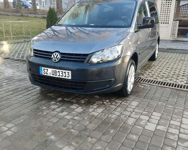 Серый Фольксваген Кадди, объемом двигателя 1.6 л и пробегом 193 тыс. км за 12300 $, фото 3 на Automoto.ua