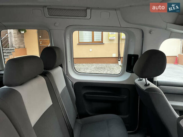 Сірий Фольксваген Кадді, об'ємом двигуна 1.6 л та пробігом 237 тис. км за 11999 $, фото 33 на Automoto.ua