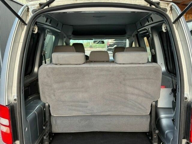 Серый Фольксваген Кадди, объемом двигателя 1.6 л и пробегом 143 тыс. км за 7400 $, фото 8 на Automoto.ua