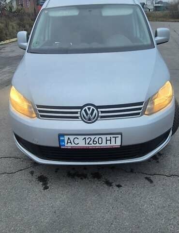 Серый Фольксваген Кадди, объемом двигателя 2 л и пробегом 300 тыс. км за 13500 $, фото 7 на Automoto.ua