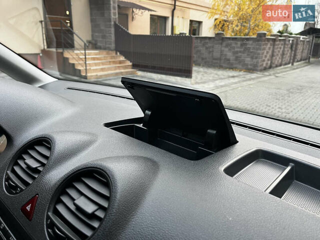 Сірий Фольксваген Кадді, об'ємом двигуна 1.6 л та пробігом 237 тис. км за 11999 $, фото 30 на Automoto.ua