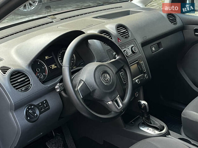 Сірий Фольксваген Кадді, об'ємом двигуна 1.6 л та пробігом 237 тис. км за 11999 $, фото 16 на Automoto.ua