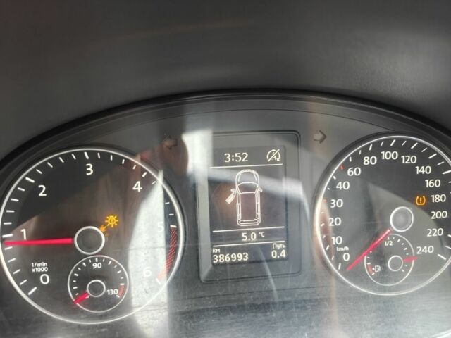 Сірий Фольксваген Кадді, об'ємом двигуна 1.6 л та пробігом 360 тис. км за 11600 $, фото 8 на Automoto.ua