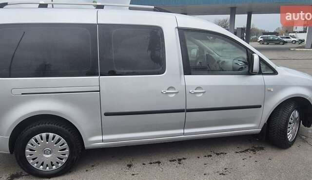 Серый Фольксваген Кадди, объемом двигателя 2 л и пробегом 300 тыс. км за 13500 $, фото 6 на Automoto.ua