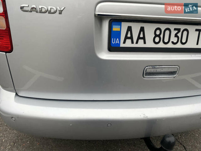 Серый Фольксваген Кадди, объемом двигателя 1.6 л и пробегом 296 тыс. км за 12300 $, фото 8 на Automoto.ua
