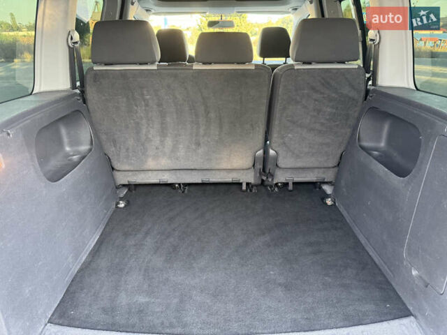 Серый Фольксваген Кадди, объемом двигателя 1.6 л и пробегом 191 тыс. км за 12200 $, фото 33 на Automoto.ua