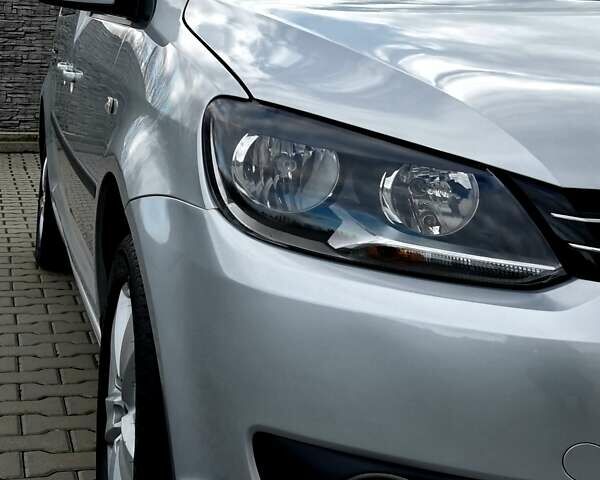 Серый Фольксваген Кадди, объемом двигателя 1.6 л и пробегом 248 тыс. км за 13700 $, фото 29 на Automoto.ua