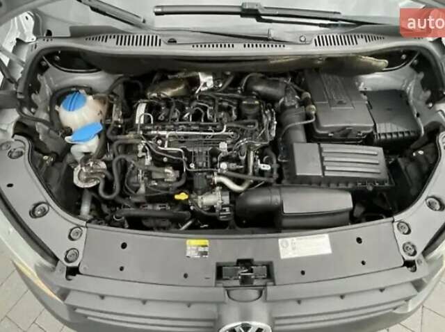 Серый Фольксваген Кадди, объемом двигателя 1.6 л и пробегом 298 тыс. км за 12500 $, фото 19 на Automoto.ua