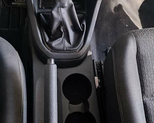 Серый Фольксваген Кадди, объемом двигателя 1.97 л и пробегом 260 тыс. км за 15000 $, фото 18 на Automoto.ua