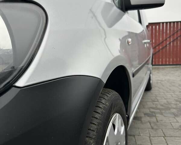 Сірий Фольксваген Кадді, об'ємом двигуна 1.6 л та пробігом 277 тис. км за 12500 $, фото 18 на Automoto.ua