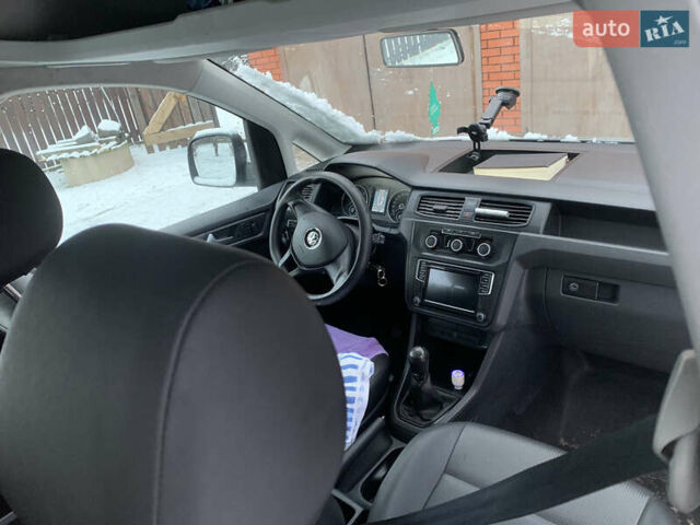 Сірий Фольксваген Кадді, об'ємом двигуна 1.97 л та пробігом 306 тис. км за 13850 $, фото 4 на Automoto.ua