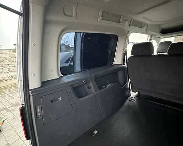 Сірий Фольксваген Кадді, об'ємом двигуна 1.6 л та пробігом 277 тис. км за 12500 $, фото 58 на Automoto.ua