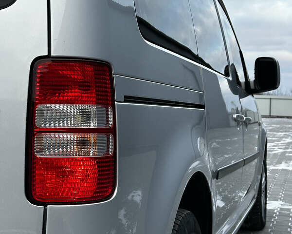 Сірий Фольксваген Кадді, об'ємом двигуна 1.6 л та пробігом 220 тис. км за 13200 $, фото 9 на Automoto.ua