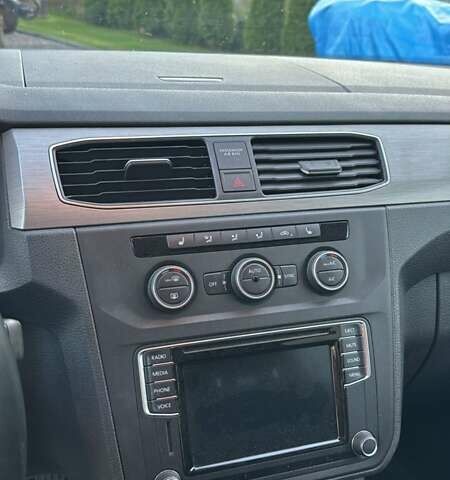 Серый Фольксваген Кадди, объемом двигателя 1.97 л и пробегом 110 тыс. км за 11000 $, фото 23 на Automoto.ua