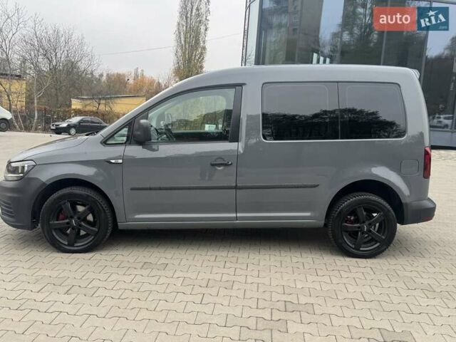 Серый Фольксваген Кадди, объемом двигателя 1.97 л и пробегом 201 тыс. км за 13700 $, фото 7 на Automoto.ua