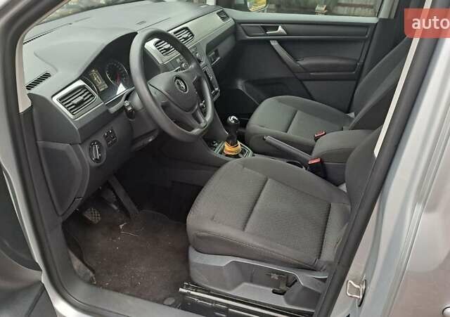 Серый Фольксваген Кадди, объемом двигателя 1.97 л и пробегом 270 тыс. км за 13600 $, фото 11 на Automoto.ua