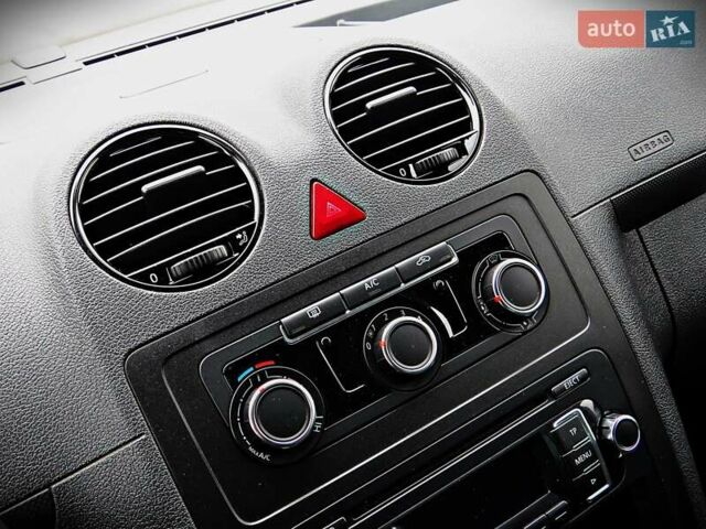 Серый Фольксваген Кадди, объемом двигателя 1.6 л и пробегом 195 тыс. км за 11500 $, фото 10 на Automoto.ua