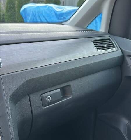 Серый Фольксваген Кадди, объемом двигателя 1.97 л и пробегом 110 тыс. км за 11000 $, фото 19 на Automoto.ua