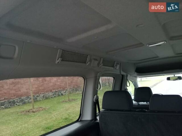 Серый Фольксваген Кадди, объемом двигателя 2 л и пробегом 254 тыс. км за 14500 $, фото 15 на Automoto.ua