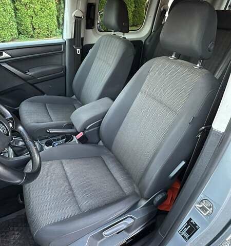 Серый Фольксваген Кадди, объемом двигателя 1.97 л и пробегом 110 тыс. км за 11000 $, фото 21 на Automoto.ua