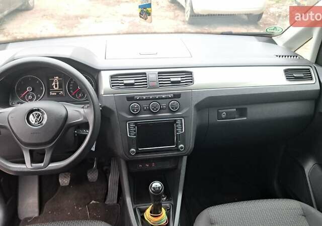 Серый Фольксваген Кадди, объемом двигателя 1.97 л и пробегом 270 тыс. км за 13600 $, фото 20 на Automoto.ua
