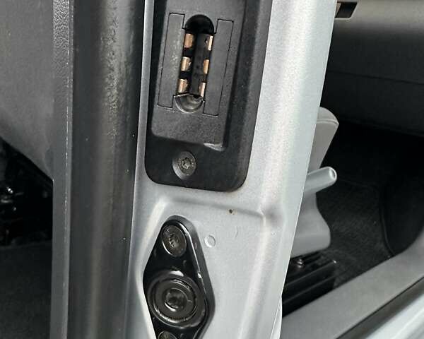 Сірий Фольксваген Кадді, об'ємом двигуна 1.6 л та пробігом 277 тис. км за 12500 $, фото 38 на Automoto.ua