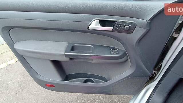 Фольксваген Кадди 2015 в Житомире на Automoto.ua Серый Фольксваген Кадди, объемом двигателя 1.97 л и пробегом 192 тыс. км за 13800 $, фото 21 на Automoto.ua