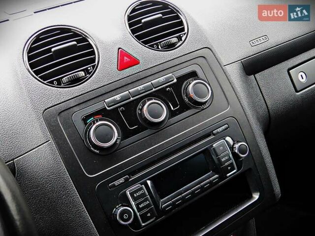 Серый Фольксваген Кадди, объемом двигателя 1.6 л и пробегом 195 тыс. км за 11500 $, фото 11 на Automoto.ua