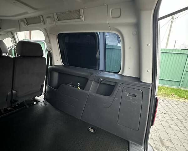 Сірий Фольксваген Кадді, об'ємом двигуна 1.6 л та пробігом 277 тис. км за 12500 $, фото 54 на Automoto.ua