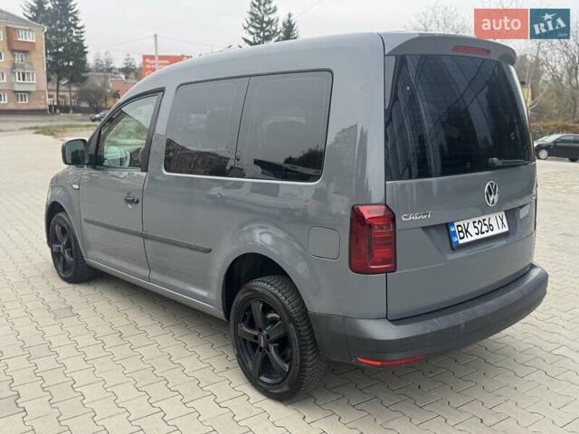 Серый Фольксваген Кадди, объемом двигателя 1.97 л и пробегом 201 тыс. км за 13700 $, фото 6 на Automoto.ua