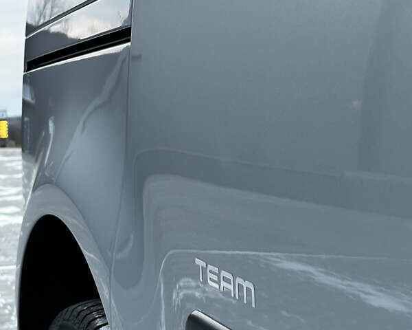 Сірий Фольксваген Кадді, об'ємом двигуна 1.6 л та пробігом 220 тис. км за 13200 $, фото 19 на Automoto.ua