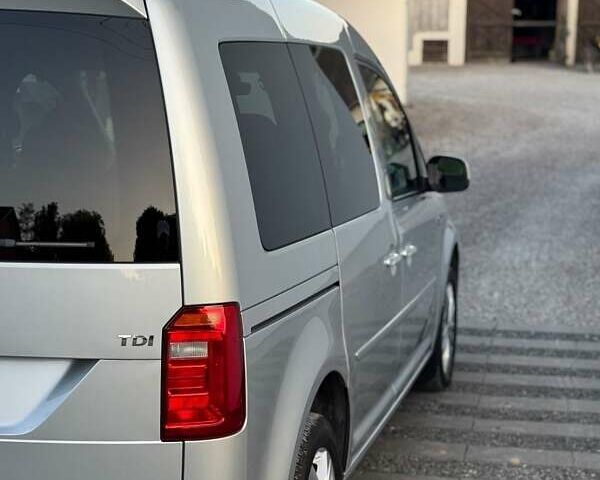 Серый Фольксваген Кадди, объемом двигателя 1.97 л и пробегом 110 тыс. км за 11000 $, фото 6 на Automoto.ua