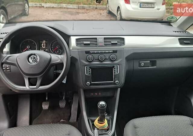 Серый Фольксваген Кадди, объемом двигателя 1.97 л и пробегом 270 тыс. км за 13600 $, фото 16 на Automoto.ua