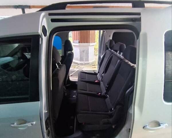 Серый Фольксваген Кадди, объемом двигателя 1.97 л и пробегом 260 тыс. км за 15000 $, фото 7 на Automoto.ua