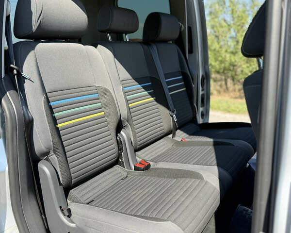Сірий Фольксваген Кадді, об'ємом двигуна 1.6 л та пробігом 180 тис. км за 13300 $, фото 17 на Automoto.ua