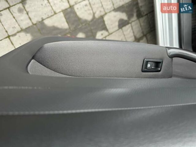 Сірий Фольксваген Кадді, об'ємом двигуна 1.6 л та пробігом 277 тис. км за 12500 $, фото 33 на Automoto.ua