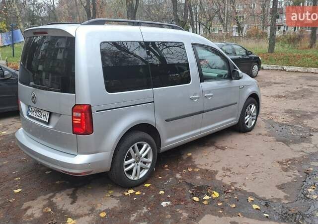 Серый Фольксваген Кадди, объемом двигателя 1.97 л и пробегом 270 тыс. км за 13600 $, фото 6 на Automoto.ua