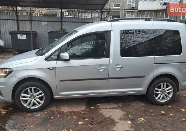 Серый Фольксваген Кадди, объемом двигателя 1.97 л и пробегом 270 тыс. км за 13600 $, фото 4 на Automoto.ua