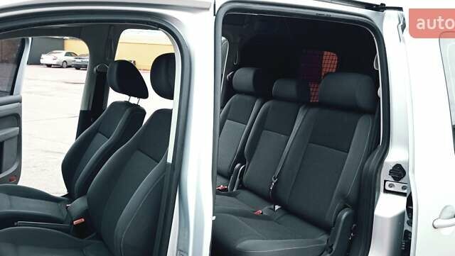 Фольксваген Кадди 2015 в Житомире на Automoto.ua Серый Фольксваген Кадди, объемом двигателя 1.97 л и пробегом 192 тыс. км за 13800 $, фото 12 на Automoto.ua