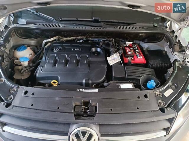 Серый Фольксваген Кадди, объемом двигателя 1.97 л и пробегом 260 тыс. км за 15000 $, фото 26 на Automoto.ua