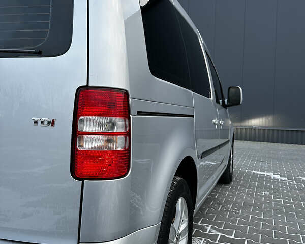 Сірий Фольксваген Кадді, об'ємом двигуна 1.6 л та пробігом 220 тис. км за 13200 $, фото 10 на Automoto.ua