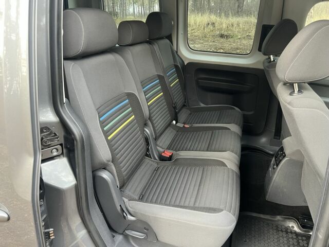 Серый Фольксваген Кадди, объемом двигателя 1.6 л и пробегом 196 тыс. км за 11300 $, фото 15 на Automoto.ua