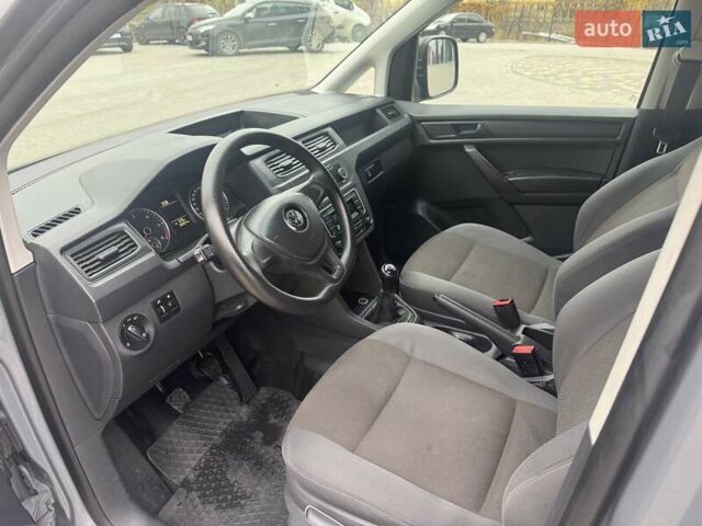 Серый Фольксваген Кадди, объемом двигателя 1.97 л и пробегом 201 тыс. км за 13700 $, фото 8 на Automoto.ua