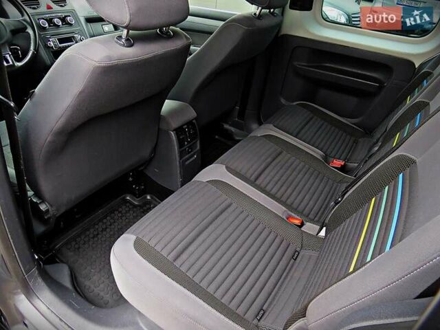 Серый Фольксваген Кадди, объемом двигателя 1.6 л и пробегом 195 тыс. км за 11500 $, фото 15 на Automoto.ua