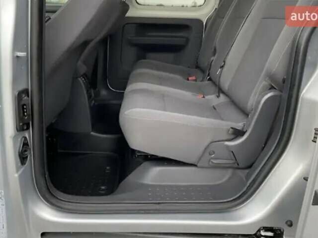 Серый Фольксваген Кадди, объемом двигателя 1.6 л и пробегом 298 тыс. км за 12500 $, фото 15 на Automoto.ua